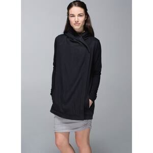 NWOT Lululemon Blissed Out Wrap - 8